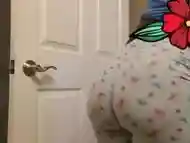 CHOCKCLIT TWERKS HER NICE FAT ASS IN A WEDGIE-Chockclit Nastii