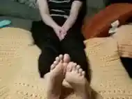 Cute teen shows off sexy feet