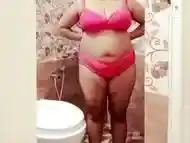 Indian Big Boobs Disha Bhabhi Showing Her Wet Body to Her Devar in Live Cam