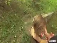 with nice butt gets quick outdoor fuck