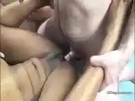 Black and white ladies give joint blowjob