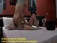 Gemendo muito com brinquedinho no cuzinho e marido gozando em mim