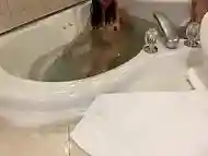 Pinay Wants to Get Fucked in Jacuzzi