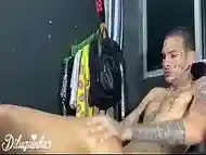 Seduziu seu amigo pra fuder sem camisinha com ela