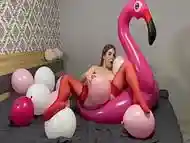 Touching balloons on my wet pussy turns me on