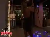 sexo no meio da balada