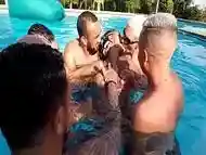 Chamei a galera pra participar do gangbang com a Kel