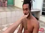 Deixando o boy louco de tes&atilde_o e fazendo ele gemer de prazer com os meus pezinhos