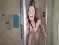 Fucking a petite MILF in the shower, cum in pussy