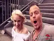 HITZEFREI.dating CAUGHT by POLICE: Blonde Girl Fucked PUBLIC (Arteya)