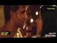 Hrithik Roshan and Pooja Hegde Hot Kiss In Mohenjo Daro