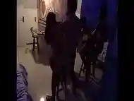 Magrelo bombando na casada