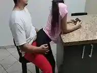 Me Gusta Jugar Sentada en las Piernas de mi Tio