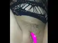 Me la mete por mi culo mientras tengo un vibrador en la vagina