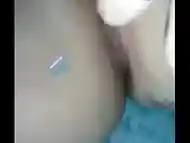 Mojando mi vagina con mis dedos