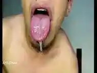 Opening the mouth with a big tongue