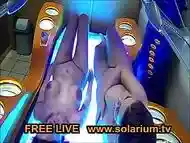 Solarium Cam 2 Geile Frauen Masturbieren Live im &Ouml_fentlichen Live www.solarium.tv