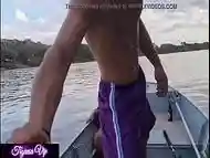 Tigresa Vip Sai para pescar com amiga e os guias de Pesca acabam fodendo as duas bem gostoso na beira do rio e recebe muita porra - Miia Thalia - Destroyer Vip