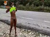 Un poco de exhibicionismo en la carretera, (videos completos en mi canal y sitios premium)