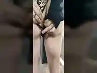 Vampzinha toda gostosa enfiou o plug inteirinho no cuzinho dentro do estacionamento do supermercado exibindo tudo em pleno horario de pico no Interior de SP