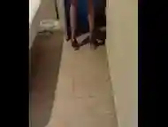 mi esposa bailando con la puerta abierta en el hotel comenten!!