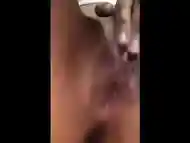 Anne plays with her wet pussy on Periscope