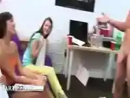 Group Of College Girls Givingblowjob One Dick