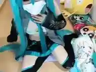 Miku Hatsune a chating and playing 130625