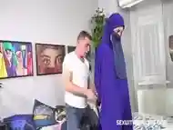 Niqab babe likes it hard