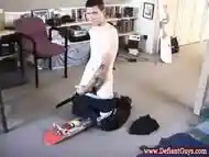 Twink skater jerking off